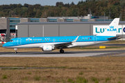 KLM Cityhopper Embraer ERJ-190STD (ERJ-190-100STD) (PH-EZZ) at  Luxembourg - Findel, Luxembourg