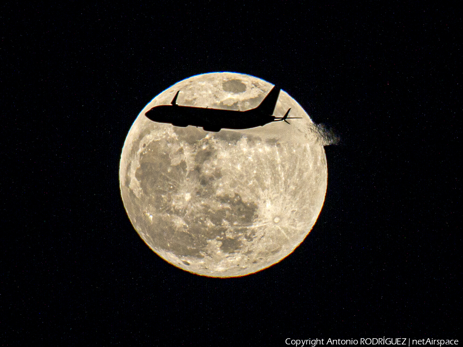 Transavia Boeing 737-8K2 (PH-HSK) | Photo 484793