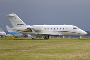 JetNetherlands Bombardier CL-600-2B16 Challenger 605 (PH-HWM) at  Amsterdam - Schiphol, Netherlands