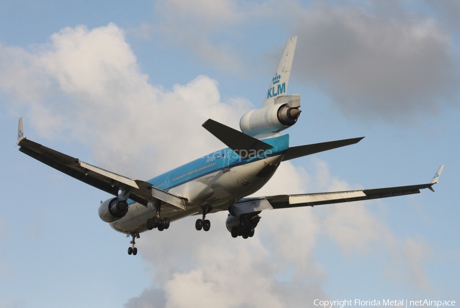 KLM - Royal Dutch Airlines McDonnell Douglas MD-11 (PH-KCA) | Photo 305234