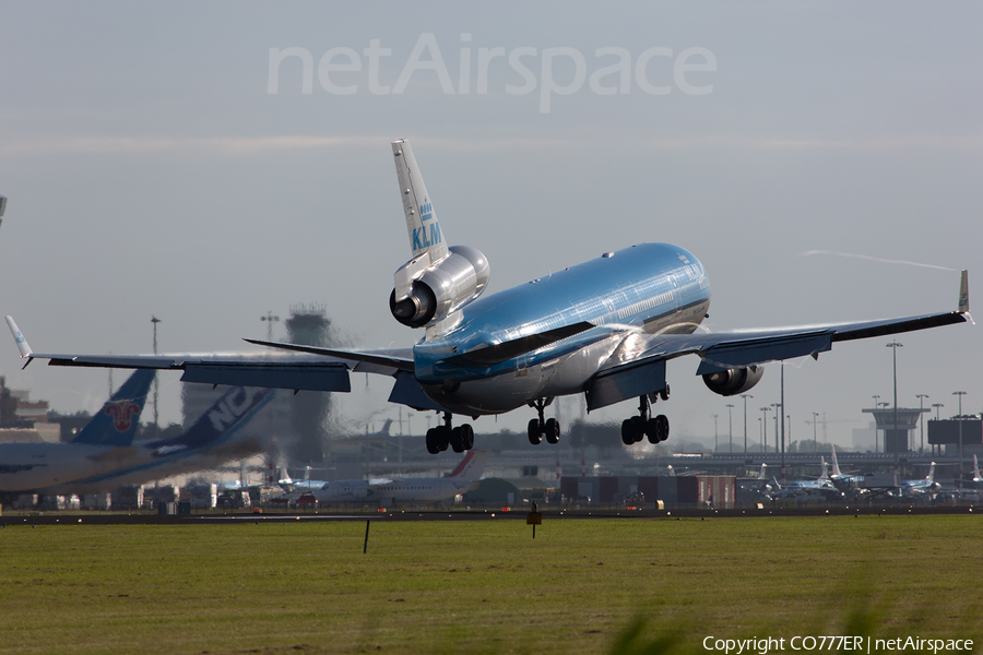 KLM - Royal Dutch Airlines McDonnell Douglas MD-11 (PH-KCB) | Photo 51145