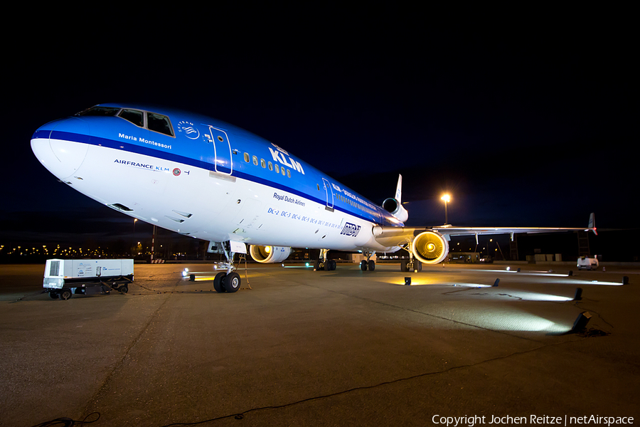 KLM - Royal Dutch Airlines McDonnell Douglas MD-11 (PH-KCB) | Photo 60697