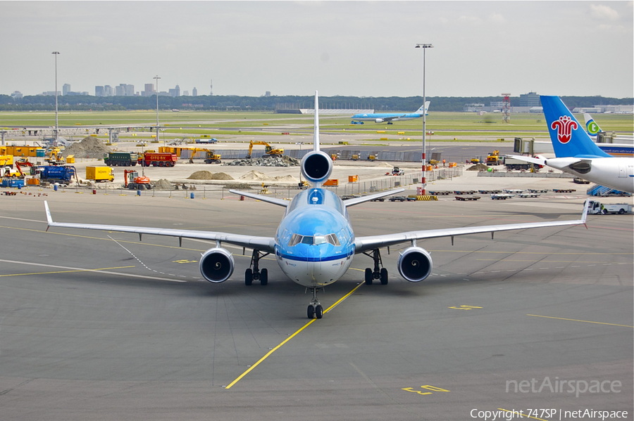 KLM - Royal Dutch Airlines McDonnell Douglas MD-11 (PH-KCG) | Photo 31695