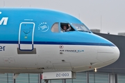 KLM Cityhopper Fokker 70 (PH-KZC) at  Amsterdam - Schiphol, Netherlands