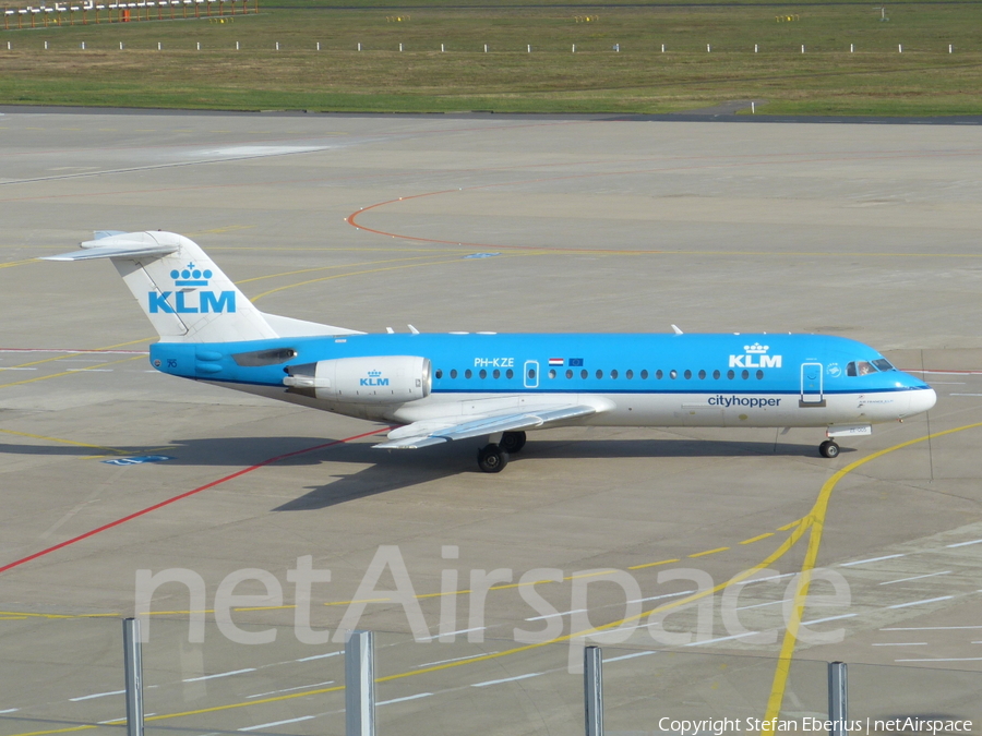 KLM Cityhopper Fokker 70 (PH-KZE) | Photo 416728