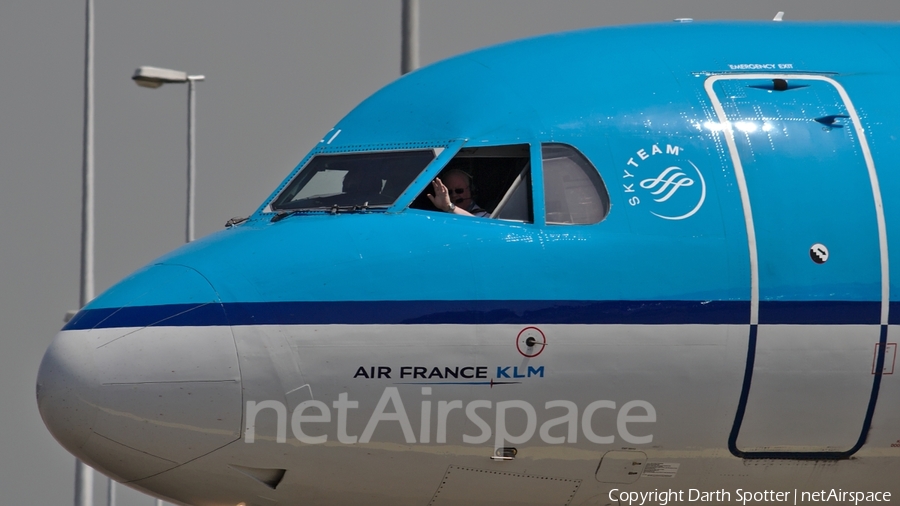 KLM Cityhopper Fokker 70 (PH-KZI) | Photo 230697