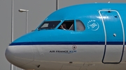 KLM Cityhopper Fokker 70 (PH-KZI) at  Amsterdam - Schiphol, Netherlands