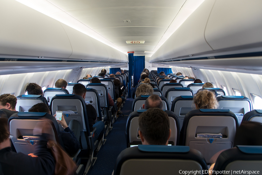 KLM Cityhopper Fokker 70 (PH-KZM) | Photo 290968