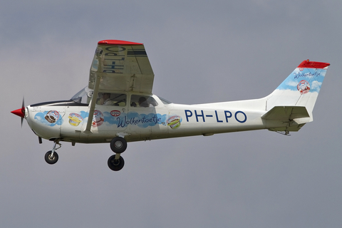 TTC Luchtfoto Cessna F172M Skyhawk (PH-LPO) at  Teuge - Deventer, Netherlands