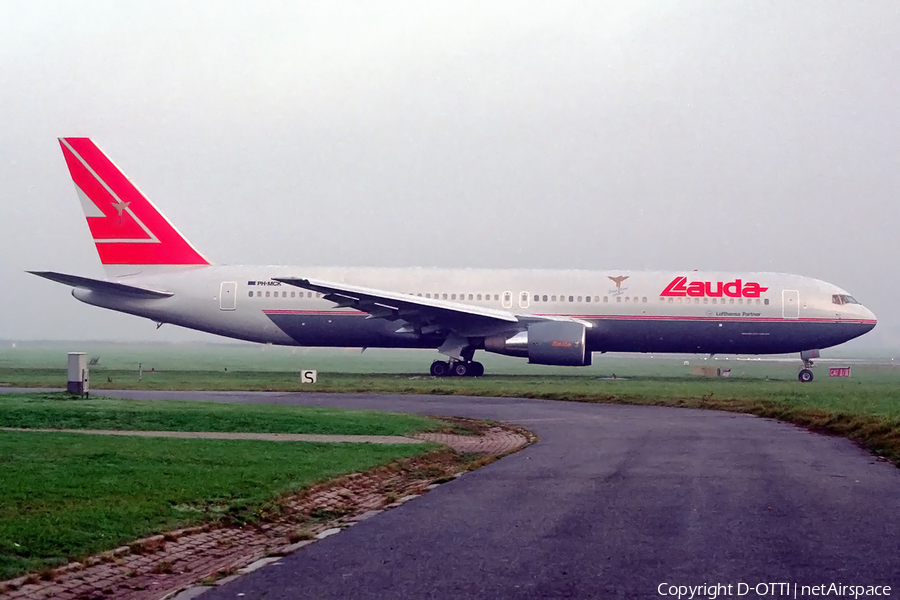 Lauda Air Boeing 767-31A(ER) (PH-MCK) | Photo 144781