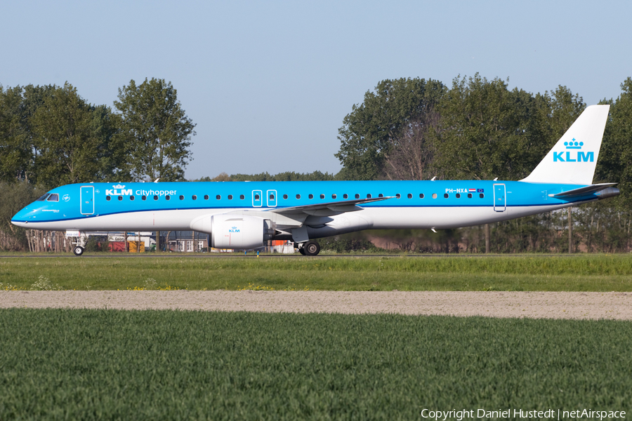 KLM Cityhopper Embraer ERJ-195E2 (ERJ-190-400STD) (PH-NXA) | Photo 522736
