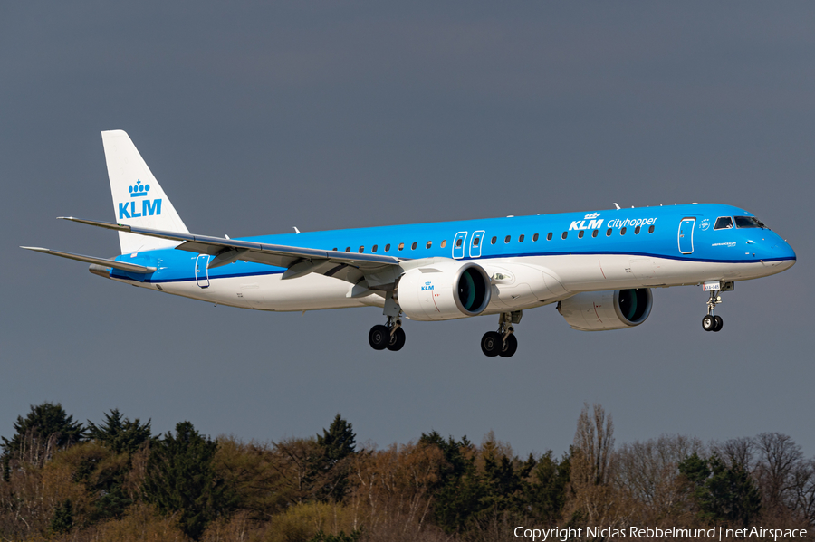 KLM Cityhopper Embraer ERJ-195E2 (ERJ-190-400STD) (PH-NXA) | Photo 442856