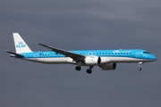 KLM Cityhopper Embraer ERJ-195E2 (ERJ-190-400STD) (PH-NXA) at  Hamburg - Fuhlsbuettel (Helmut Schmidt), Germany