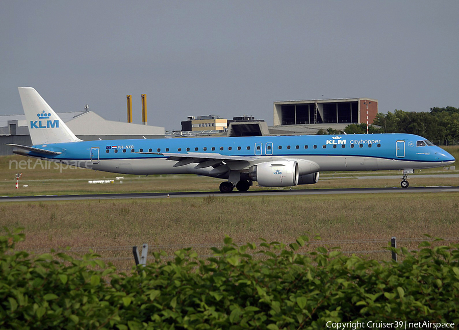 KLM Cityhopper Embraer ERJ-195E2 (ERJ-190-400STD) (PH-NXB) | Photo 529791