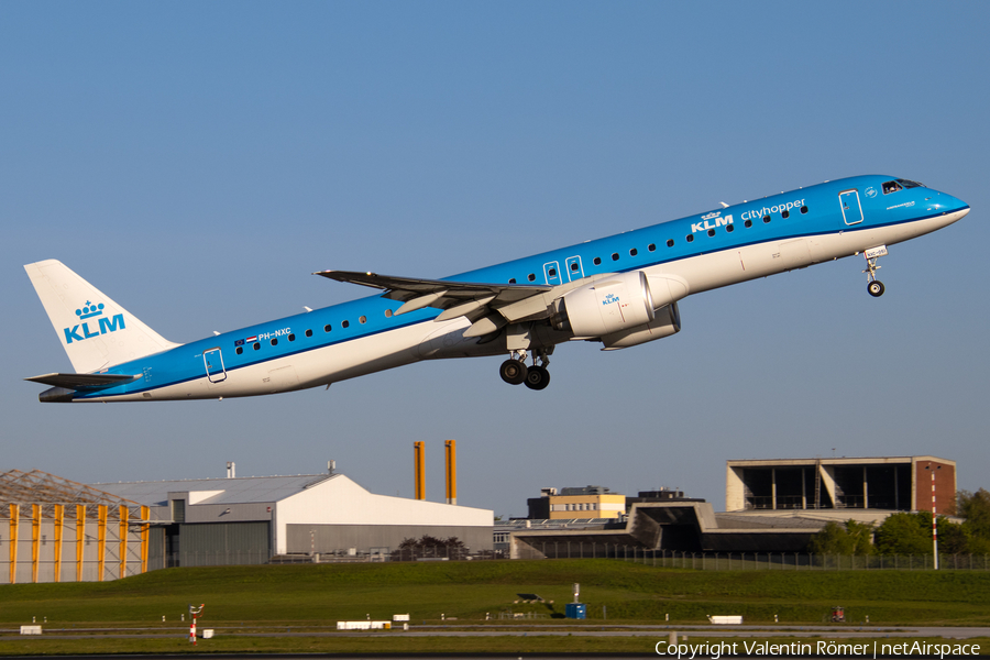 KLM Cityhopper Embraer ERJ-195E2 (ERJ-190-400STD) (PH-NXC) | Photo 507434