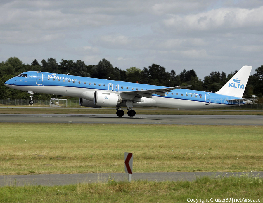 KLM Cityhopper Embraer ERJ-195E2 (ERJ-190-400STD) (PH-NXE) | Photo 534121