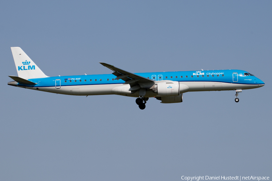 KLM Cityhopper Embraer ERJ-195E2 (ERJ-190-400STD) (PH-NXF) | Photo 649602