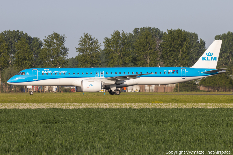 KLM Cityhopper Embraer ERJ-195E2 (ERJ-190-400STD) (PH-NXG) | Photo 508396