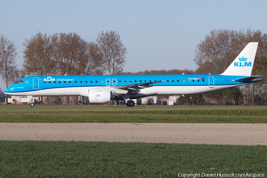 KLM Cityhopper Embraer ERJ-195E2 (ERJ-190-400STD) (PH-NXG) | Photo 516809
