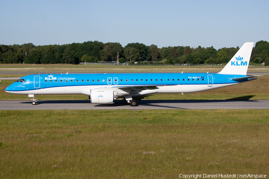 KLM Cityhopper Embraer ERJ-195E2 (ERJ-190-400STD) (PH-NXG) | Photo 535008