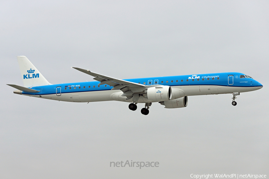 KLM Cityhopper Embraer ERJ-195E2 (ERJ-190-400STD) (PH-NXG) | Photo 491078