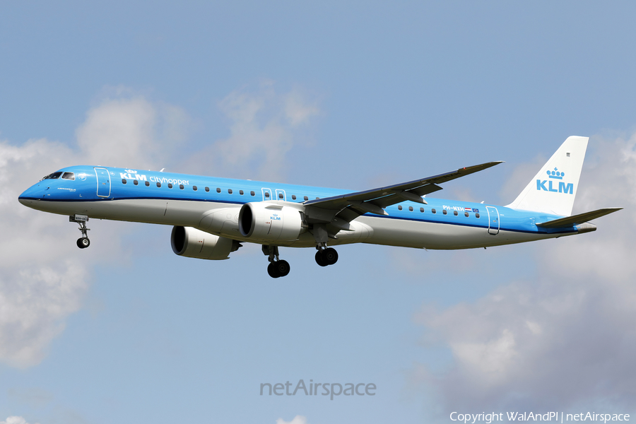 KLM Cityhopper Embraer ERJ-195E2 (ERJ-190-400STD) (PH-NXH) | Photo 520036