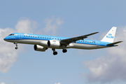 KLM Cityhopper Embraer ERJ-195E2 (ERJ-190-400STD) (PH-NXH) at  Amsterdam - Schiphol, Netherlands