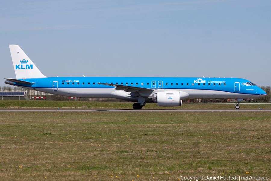 KLM Cityhopper Embraer ERJ-195E2 (ERJ-190-400STD) (PH-NXH) | Photo 521210