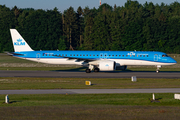 KLM Cityhopper Embraer ERJ-195E2 (ERJ-190-400STD) (PH-NXH) at  Hamburg - Fuhlsbuettel (Helmut Schmidt), Germany