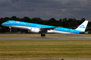 KLM Cityhopper Embraer ERJ-195E2 (ERJ-190-400STD) (PH-NXH) at  Hamburg - Fuhlsbuettel (Helmut Schmidt), Germany