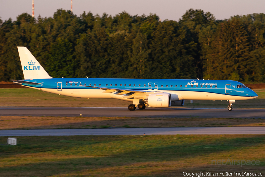 KLM Cityhopper Embraer ERJ-195E2 (ERJ-190-400STD) (PH-NXH) | Photo 522152