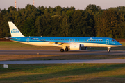 KLM Cityhopper Embraer ERJ-195E2 (ERJ-190-400STD) (PH-NXH) at  Hamburg - Fuhlsbuettel (Helmut Schmidt), Germany