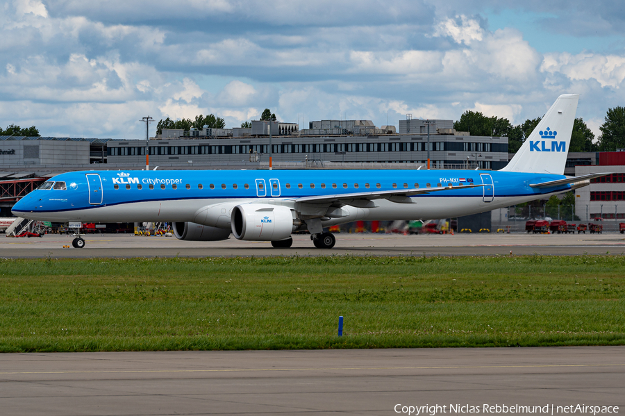 KLM Cityhopper Embraer ERJ-195E2 (ERJ-190-400STD) (PH-NXI) | Photo 516871