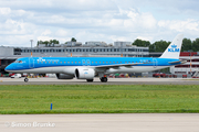 KLM Cityhopper Embraer ERJ-195E2 (ERJ-190-400STD) (PH-NXI) at  Hamburg - Fuhlsbuettel (Helmut Schmidt), Germany