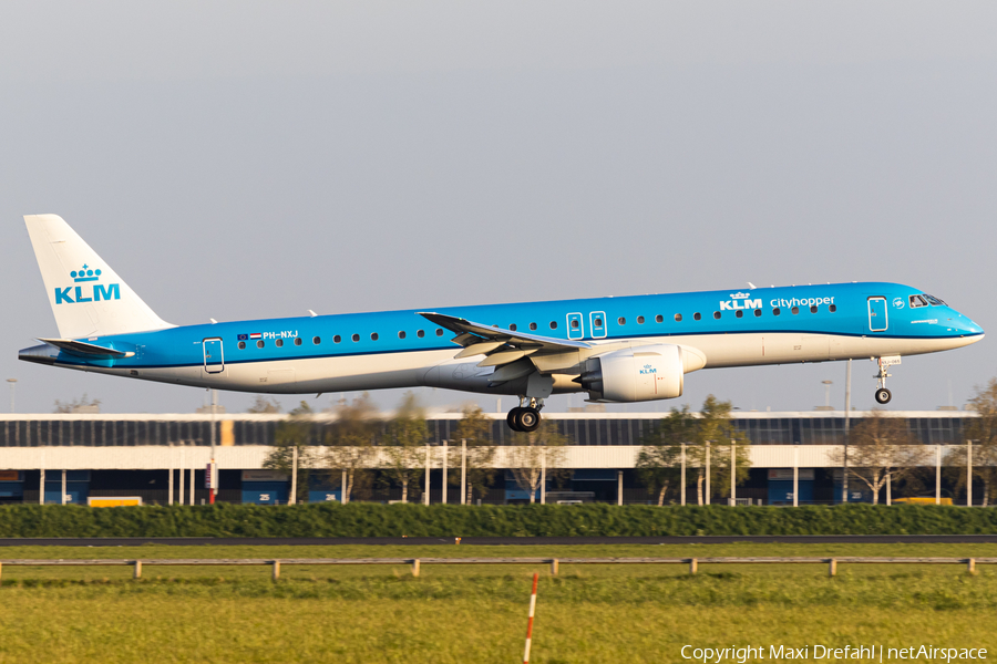 KLM Cityhopper Embraer ERJ-195E2 (ERJ-190-400STD) (PH-NXJ) | Photo 504938