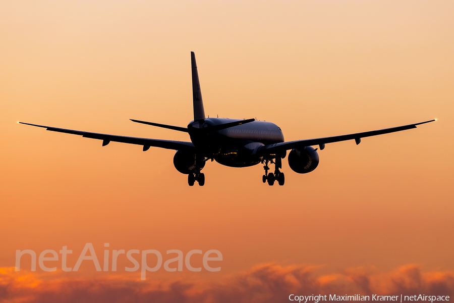 KLM Cityhopper Embraer ERJ-195E2 (ERJ-190-400STD) (PH-NXK) | Photo 521822