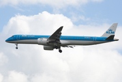 KLM Cityhopper Embraer ERJ-195E2 (ERJ-190-400STD) (PH-NXK) at  Southampton - International, United Kingdom