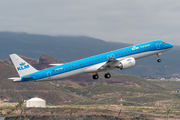 KLM Cityhopper Embraer ERJ-195E2 (ERJ-190-400STD) (PH-NXK) at  Tenerife Sur - Reina Sofia, Spain