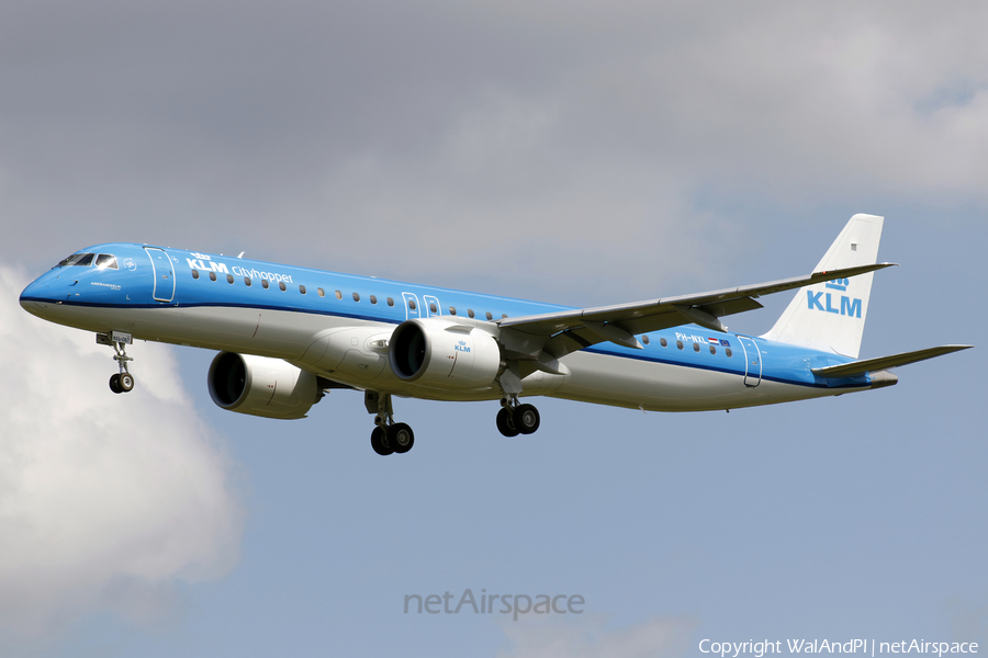 KLM Cityhopper Embraer ERJ-195E2 (ERJ-190-400STD) (PH-NXL) | Photo 520378