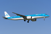 KLM Cityhopper Embraer ERJ-195E2 (ERJ-190-400STD) (PH-NXM) at  Amsterdam - Schiphol, Netherlands