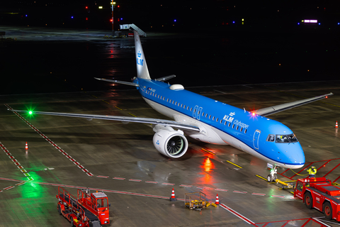 KLM Cityhopper Embraer ERJ-195E2 (ERJ-190-400STD) (PH-NXO) at  Hamburg - Fuhlsbuettel (Helmut Schmidt), Germany