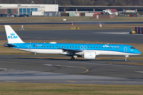 KLM Cityhopper Embraer ERJ-195E2 (ERJ-190-400STD) (PH-NXP) at  Hamburg - Fuhlsbuettel (Helmut Schmidt), Germany