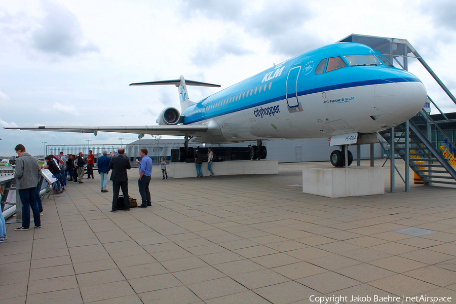 KLM Cityhopper Fokker 100 (PH-OFE) | Photo 173611