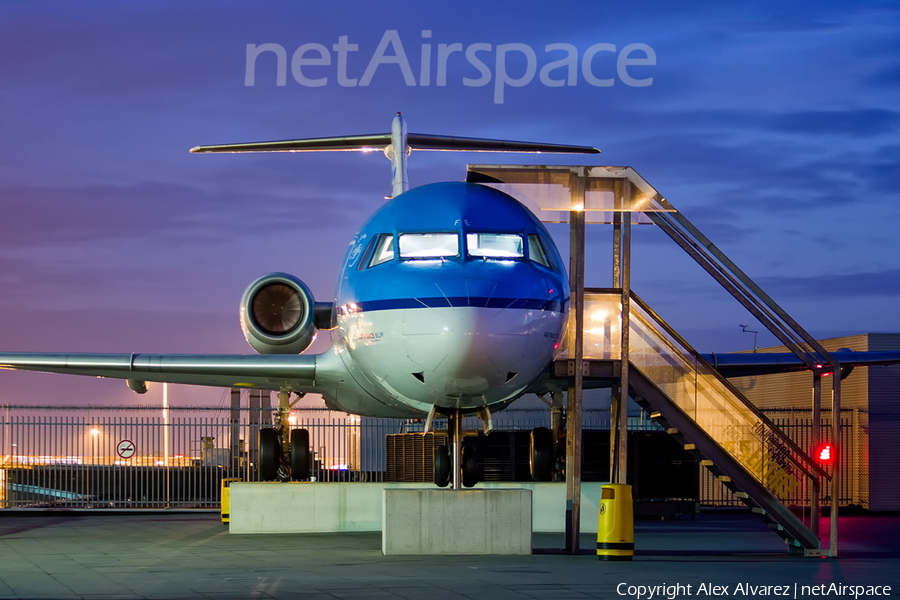 KLM Cityhopper Fokker 100 (PH-OFE) | Photo 263297