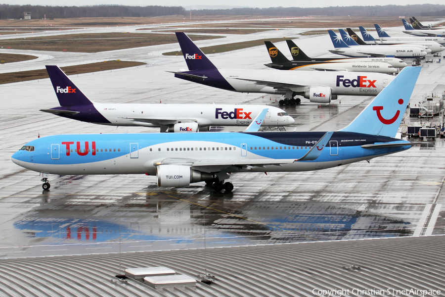 Arke Boeing 767-304(ER) (PH-OYI) | Photo 103229