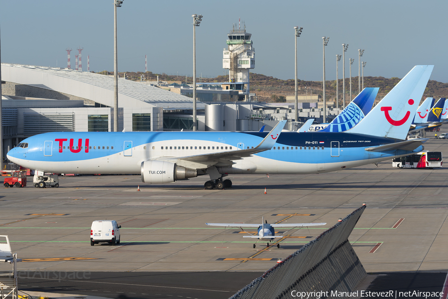 TUI Airlines Netherlands Boeing 767-304(ER) (PH-OYI) | Photo 512215