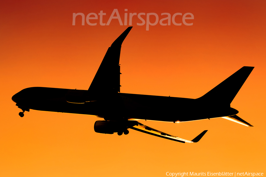TUI Airlines Netherlands Boeing 767-304(ER) (PH-OYI) | Photo 112823