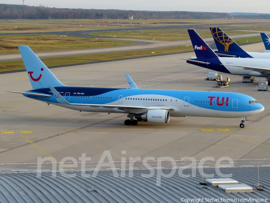 TUI Airlines Netherlands Boeing 767-304(ER) (PH-OYI) | Photo 127966