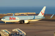 Arkefly Boeing 767-304(ER) (PH-OYJ) at  Tenerife Sur - Reina Sofia, Spain