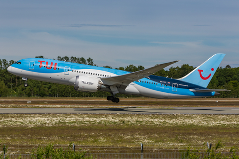 TUI Airlines Netherlands Boeing 787-8 Dreamliner (PH-TFL) at  Hamburg - Fuhlsbuettel (Helmut Schmidt), Germany